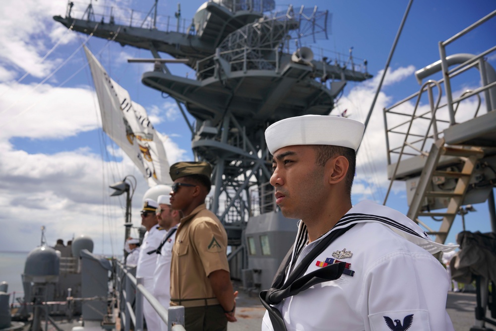 USS Harpers Ferry Arrives at Pearl Harbor