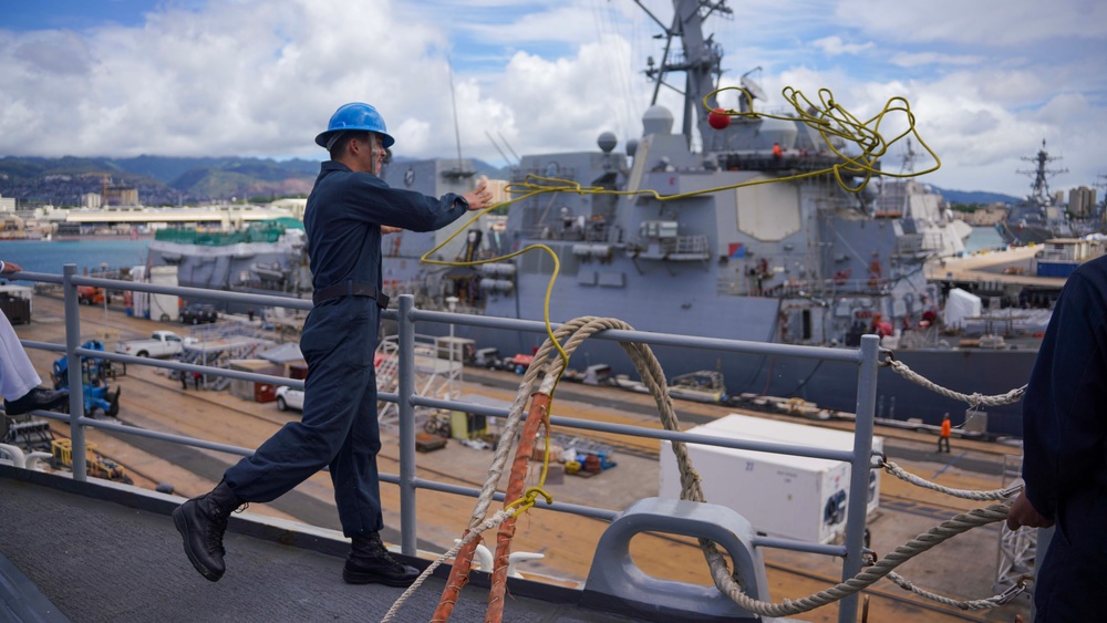 USS Harpers Ferry Arrives at Pearl Harbor