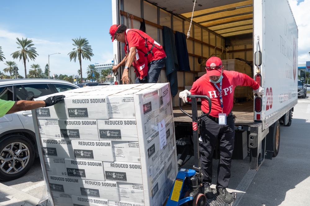 Volunteer Groups Unite to Bring Food and Water in Support of Hurricane Helene Survivors in Largo, FL