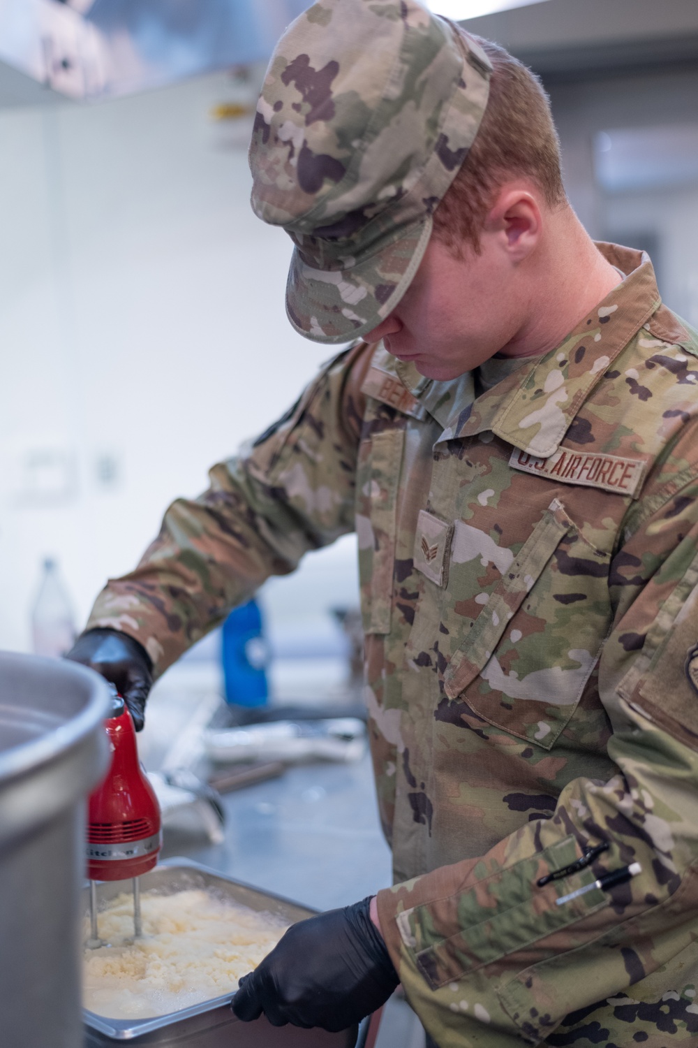 140th Services Flight Feeds the Wing