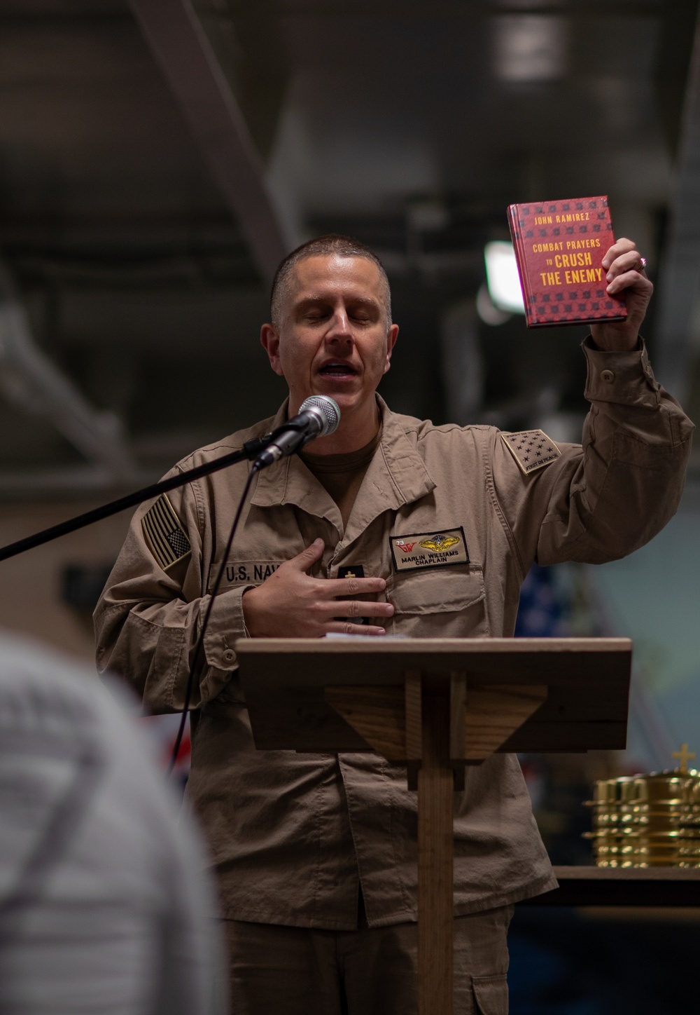 USS George Washington Conducts Protestant Service