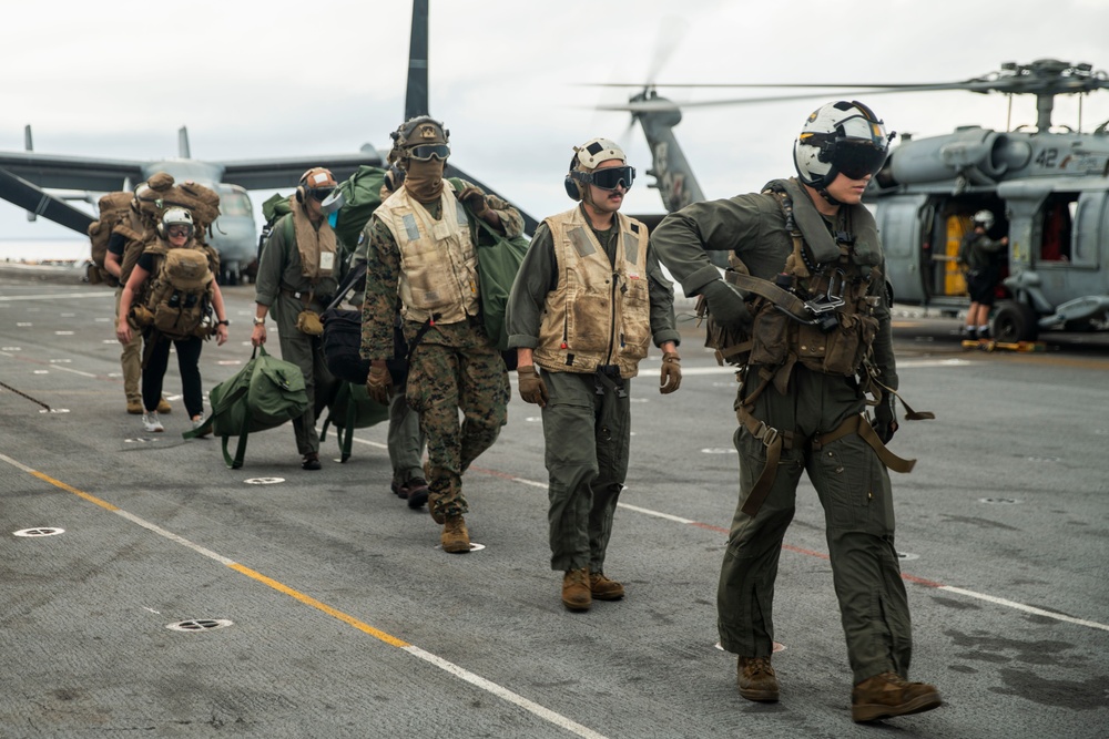 15th MEU Launches Humanitarian Assistance Survey Team for Typhoon Relief