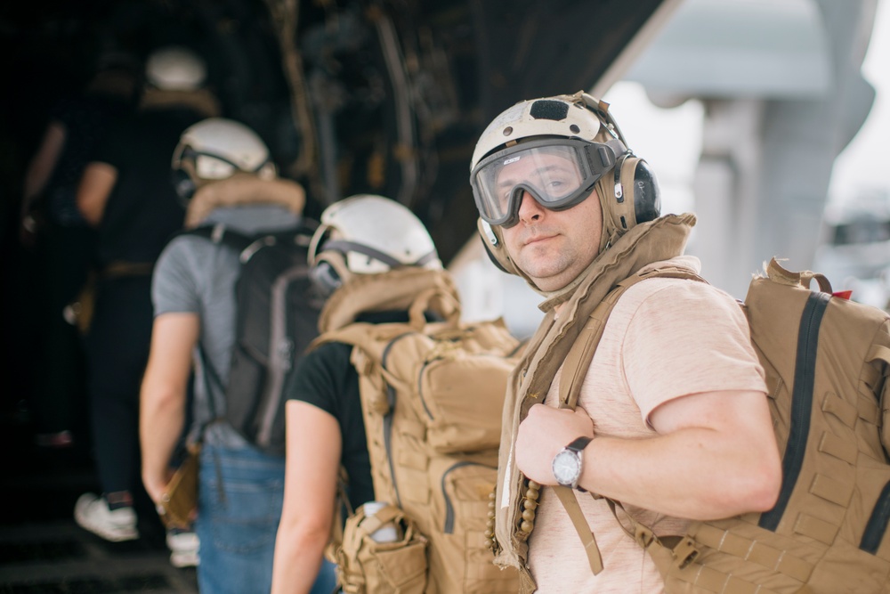 15th MEU Launches Humanitarian Assistance Survey Team for Typhoon Relief