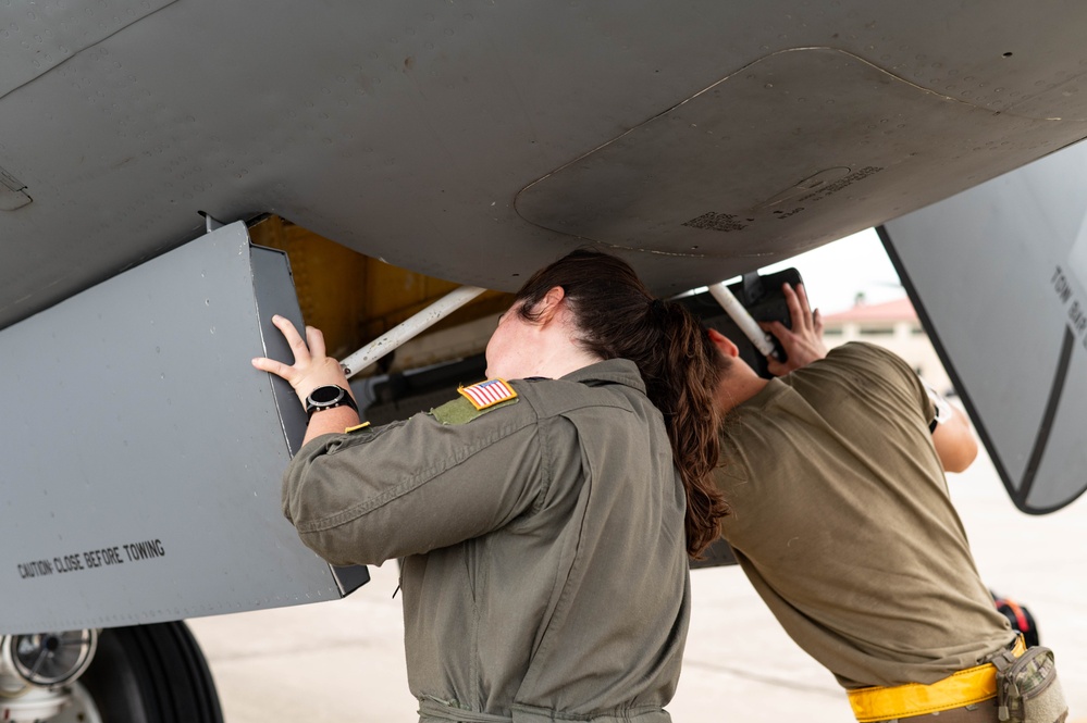 Hurricane Milton causes MacDill to relocate KC-135 Stratotankers