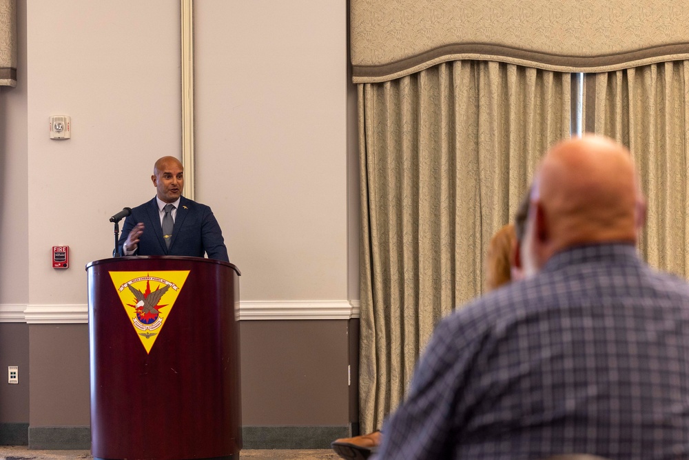 Marine Raider presents keynote at Hispanic Heritage event