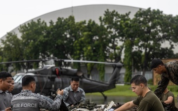 U.S. Marines with III Marine Expeditionary Force support humanitarian relief efforts alongside Philippine allies