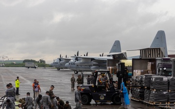 U.S. Marines with III Marine Expeditionary Force support humanitarian relief efforts alongside Philippine allies