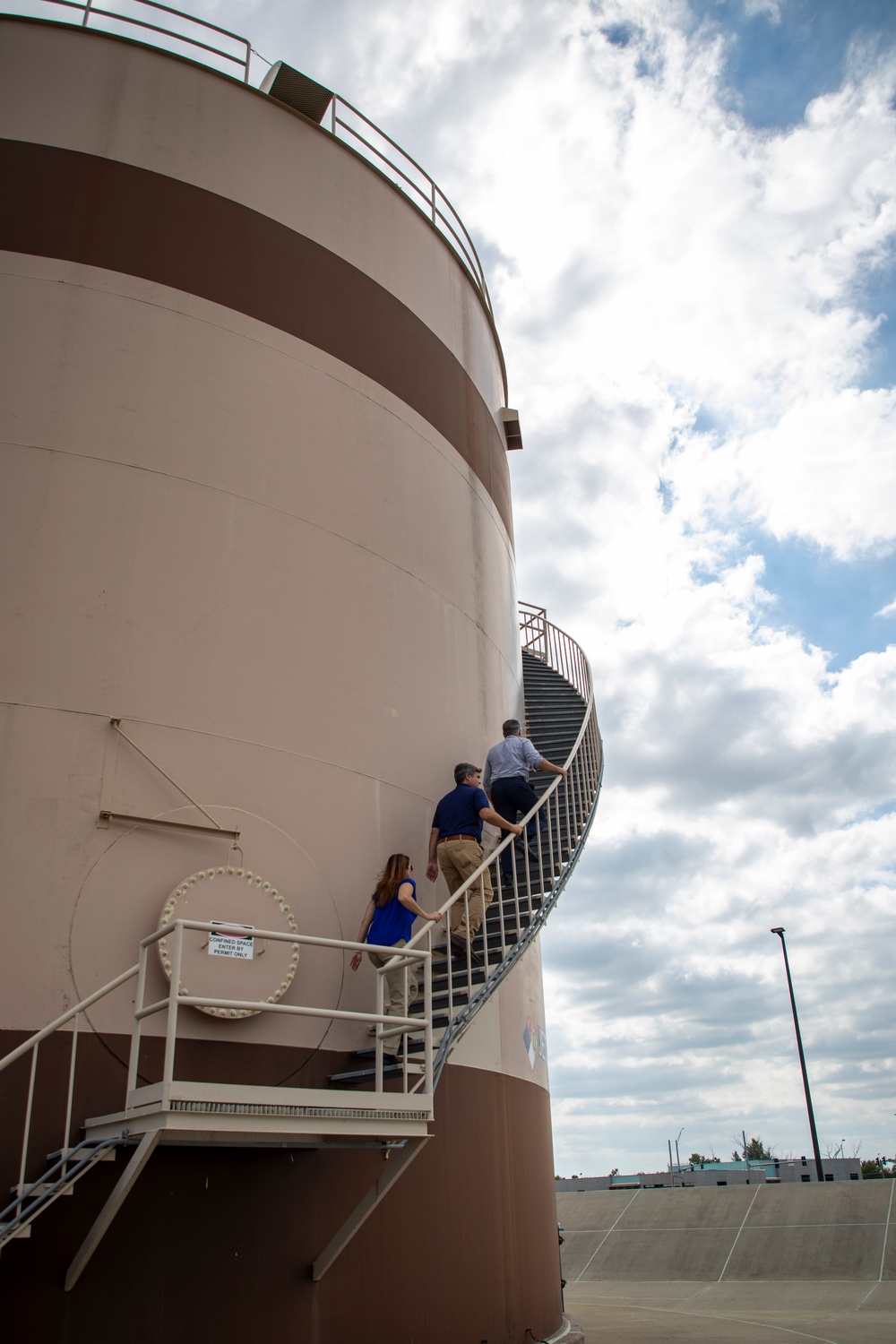 Omaha District's POL-MCX hosts overview, Offutt AFB tour