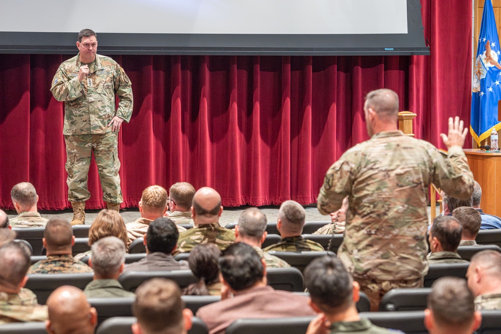 Gen Saltzman visits Air War College
