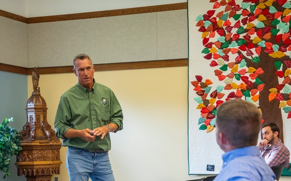 Omaha District holds sustainable rivers program public meeting in Jamestown