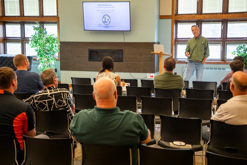 Omaha District holds sustainable rivers program public meeting in Jamestown