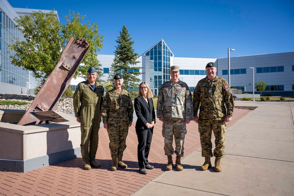 Canadian Chief of Defence Staff Visits NORAD, USNORTHCOM