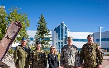 Canadian Chief of Defence Staff Visits NORAD, USNORTHCOM