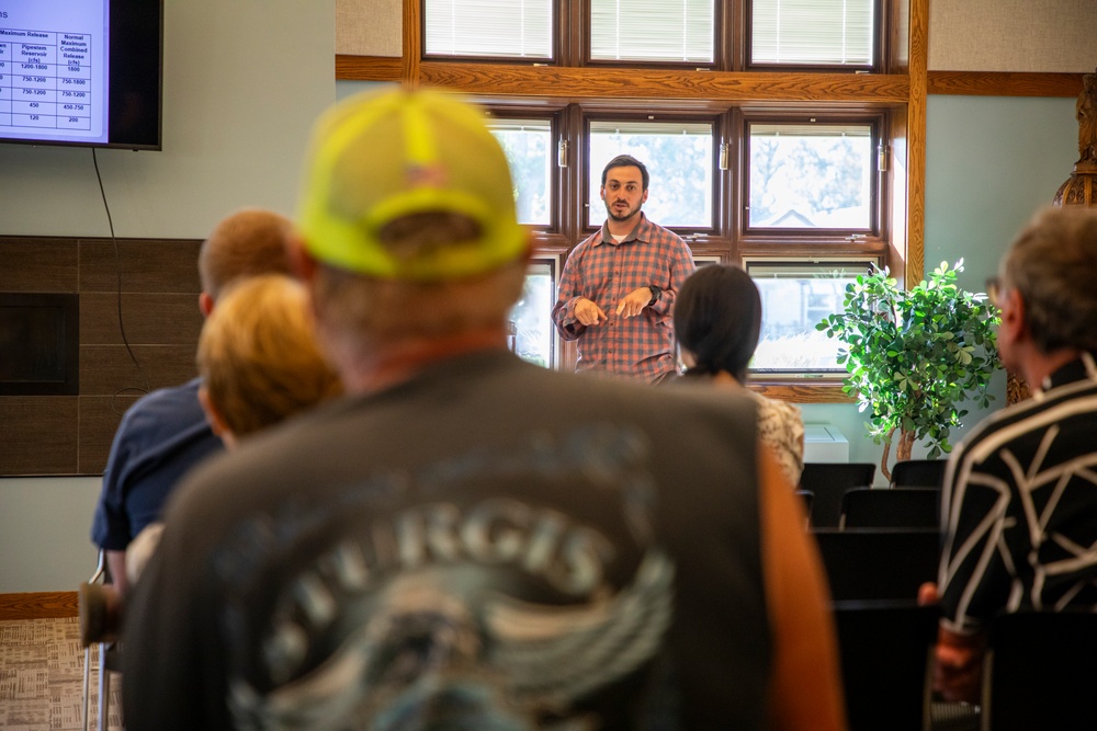 Omaha District holds sustainable rivers program public meeting in Jamestown