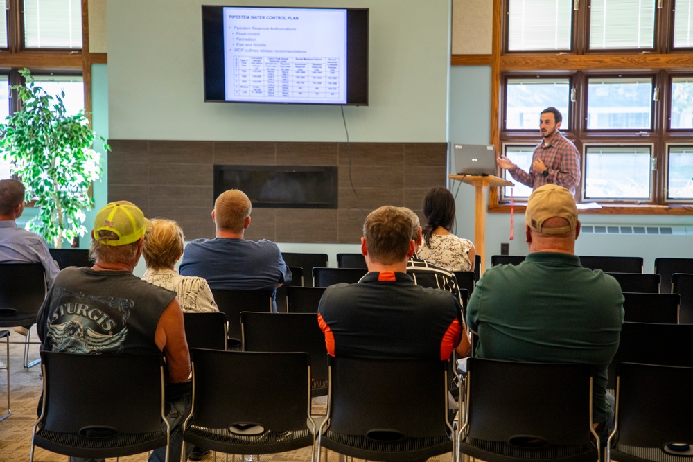 Omaha District holds sustainable rivers program public meeting in Jamestown