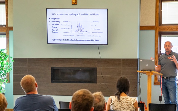 Omaha District holds sustainable rivers program public meeting in Jamestown