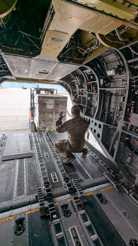 New York Army National Guard aviators provide assistance to North Carolina .