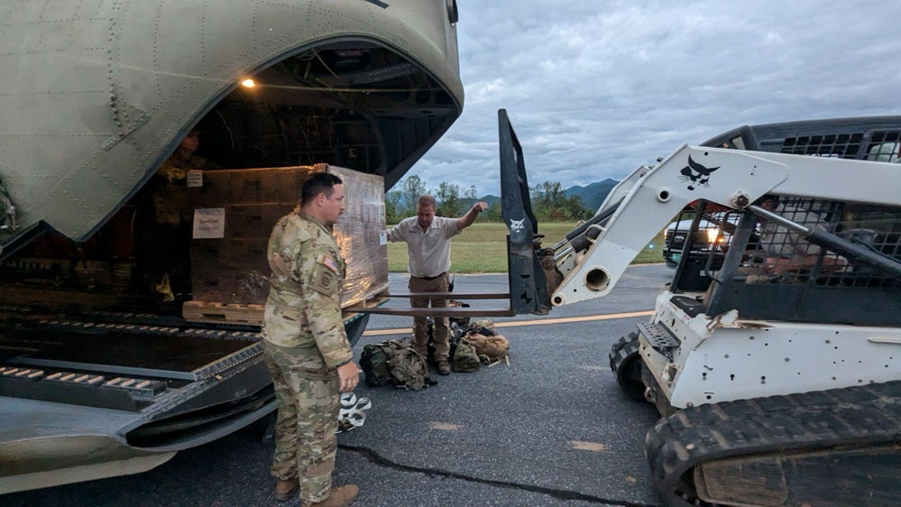 New York Army National Guard aviators provide assistance to North Carolina .