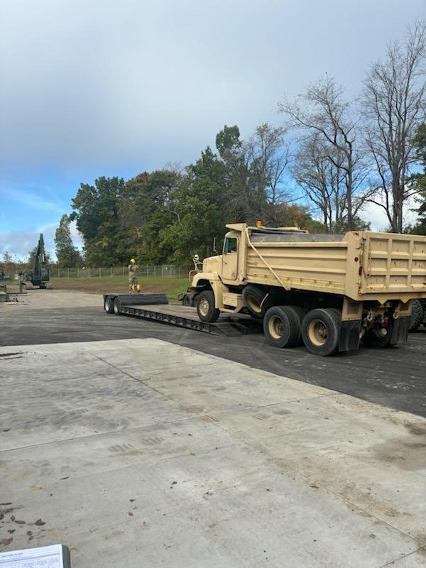 204th Engineer Battalion Soldiers load equipment heading to North Carolina