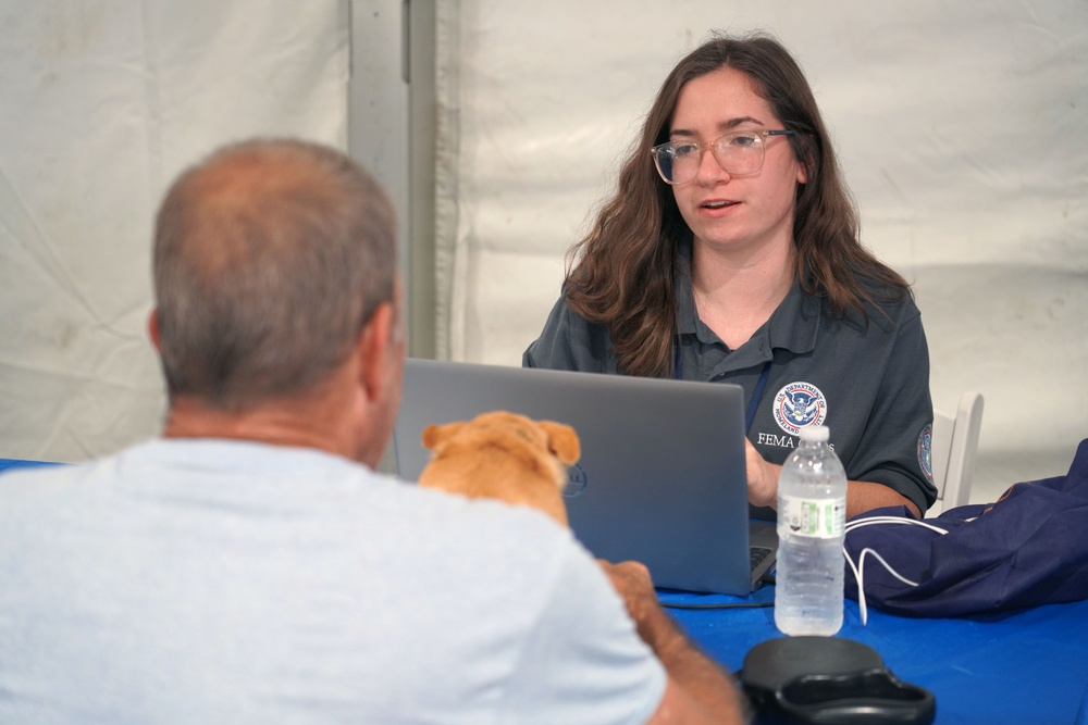 FEMA Disaster Survivor Assistance Team Member Registers a Hurricane Helene Survivor