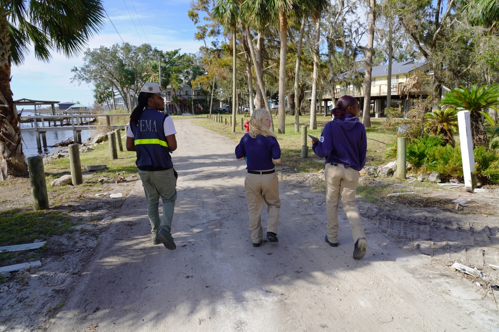 FEMA Disaster Survivor Assistance Team in Florida