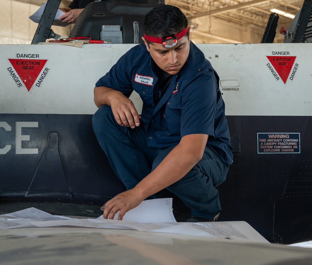 Laughlin Leadership visits the Maintenance Directorate