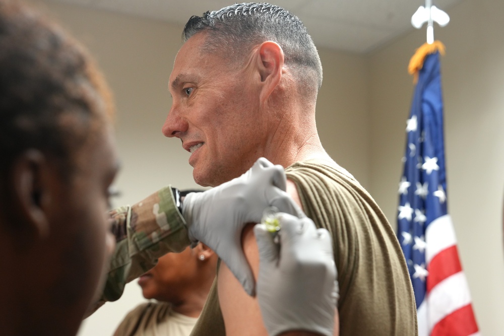 Fort Meade Garrison and U.S. Army Medical Department Activity Command Teams Receive Flu Shots