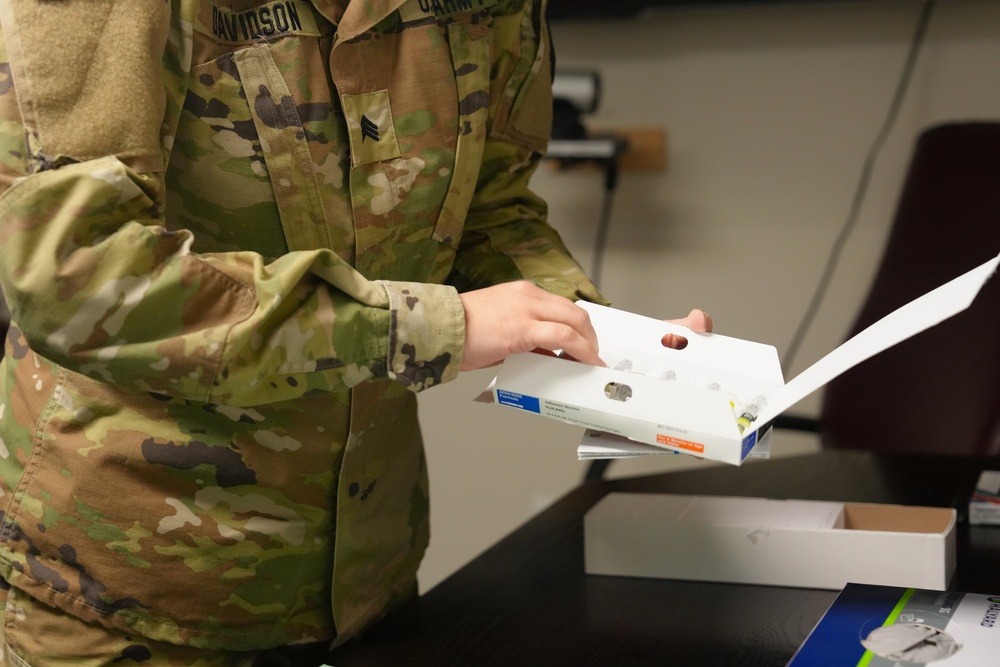 Fort Meade Garrison and U.S. Army Medical Department Activity Command Teams Receive Flu Shots