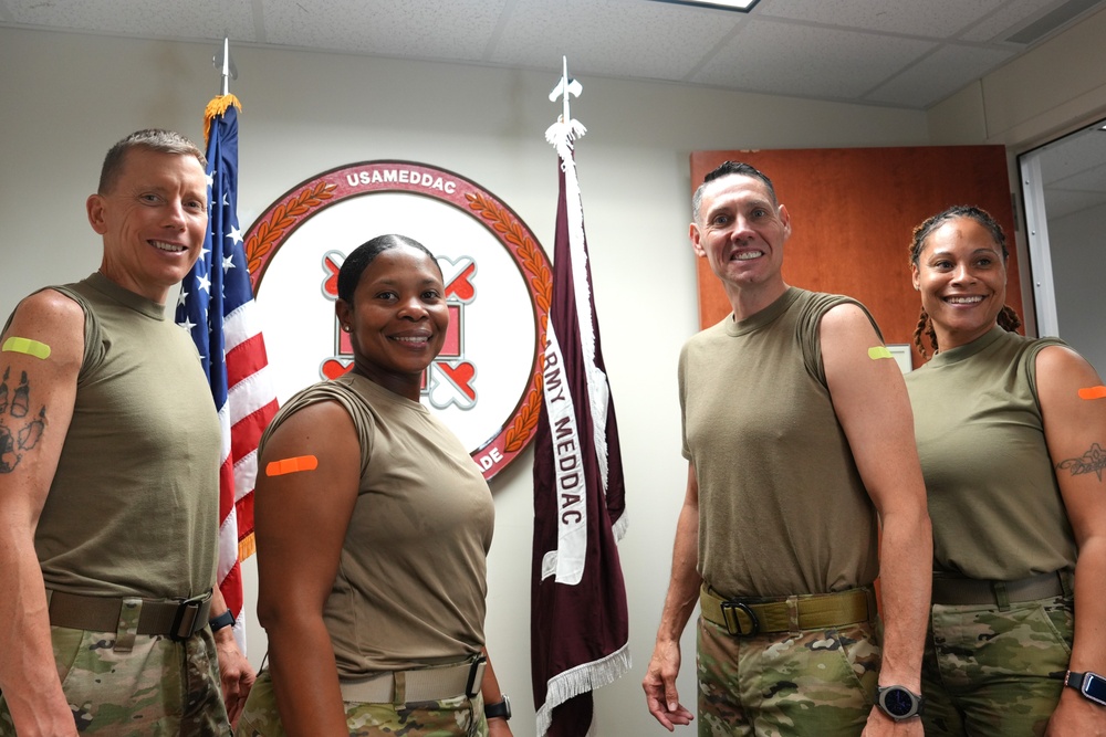 Fort Meade Garrison and U.S. Army Medical Department Activity Command Teams Receive Flu Shots