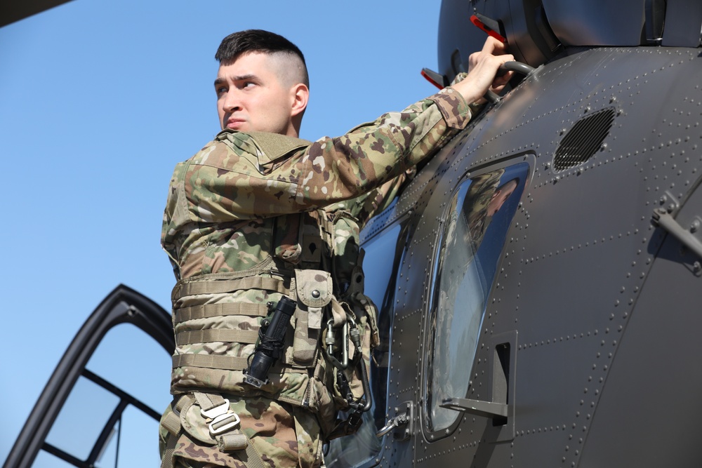 Civilian Aide to the Secretary of the Army (CASA) Tours D.C. National Guard Aviation Operations at Davison Airfield