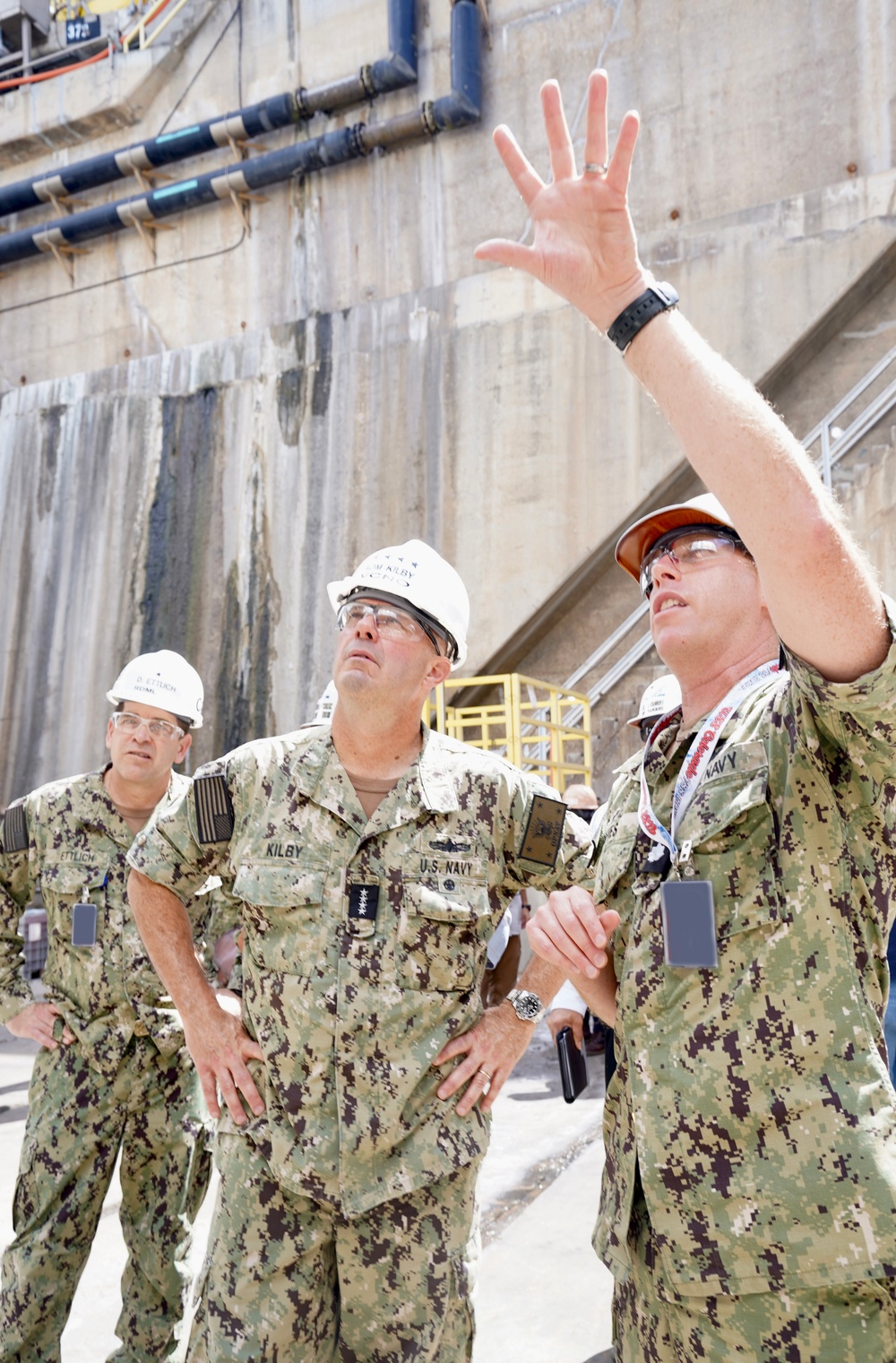 VCNO Adm. Jim Kilby Visits Pearl Harbor Naval Shipyard