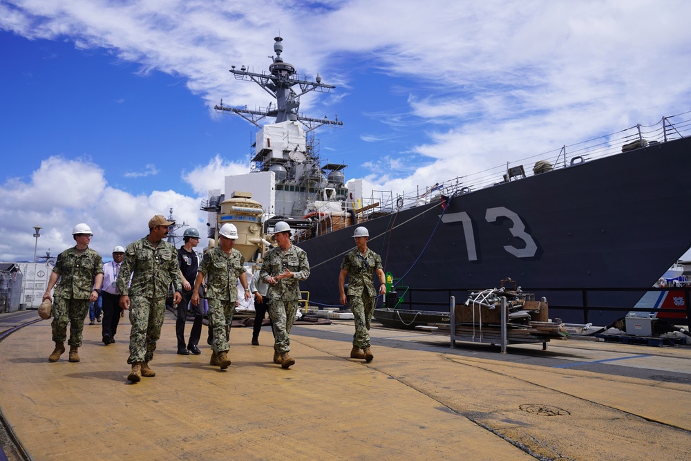 VCNO Adm. Jim Kilby Visits Pearl Harbor Naval Shipyard