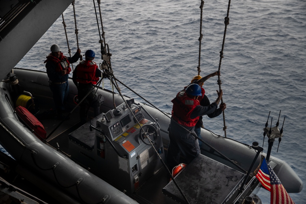 USS George Washington Conducts Small Boat Operations