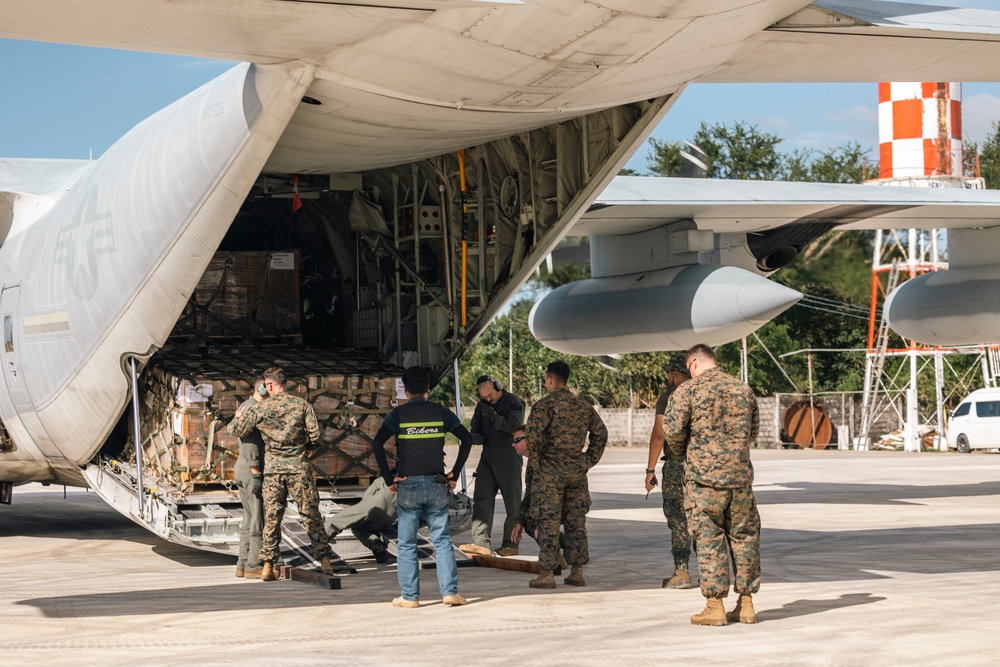 MRF-SEA Marines receive supplies in Laoag to Support Relief Efforts Alongside Philippine Allies