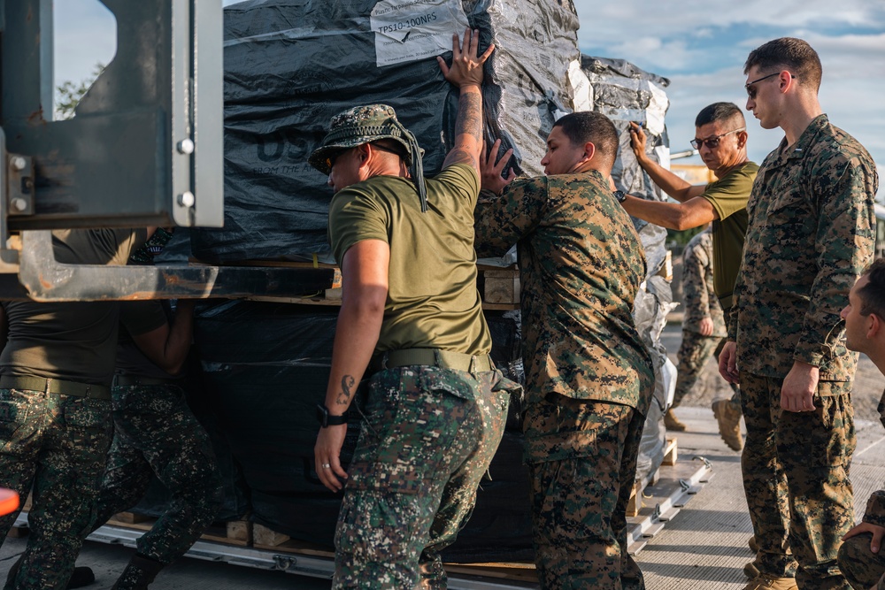 MRF-SEA Marines receive supplies in Laoag to Support Relief Efforts Alongside Philippine Allies