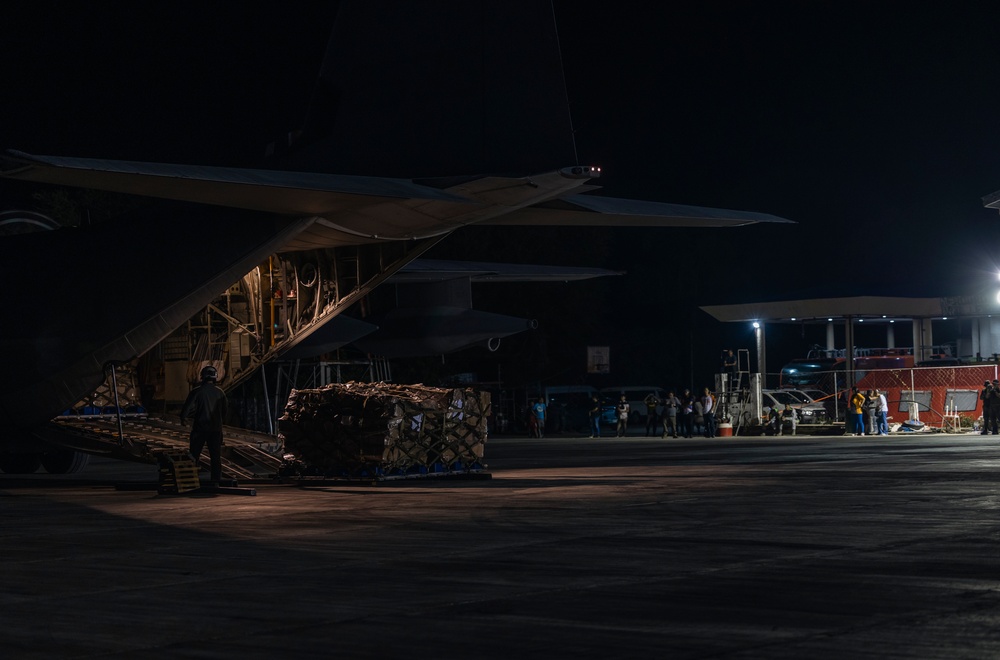 MRF-SEA Marines receive supplies in Laoag to Support Relief Efforts Alongside Philippine Allies