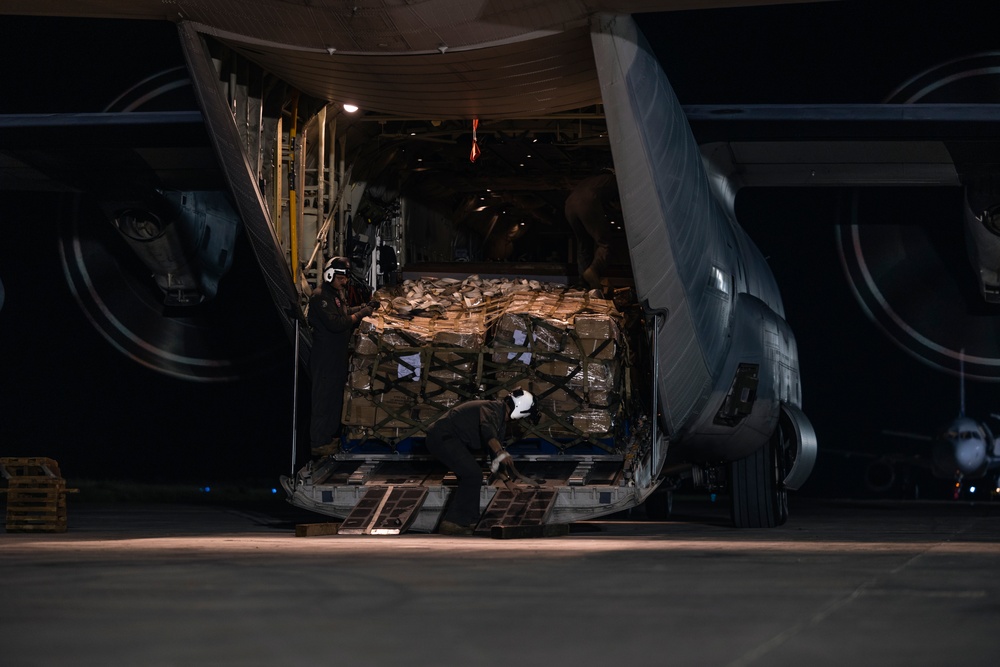 MRF-SEA Marines receive supplies in Laoag to Support Relief Efforts Alongside Philippine Allies