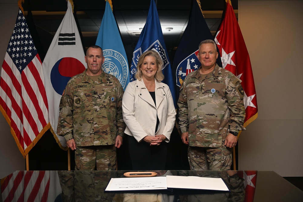 SECARMY Visits South Korea