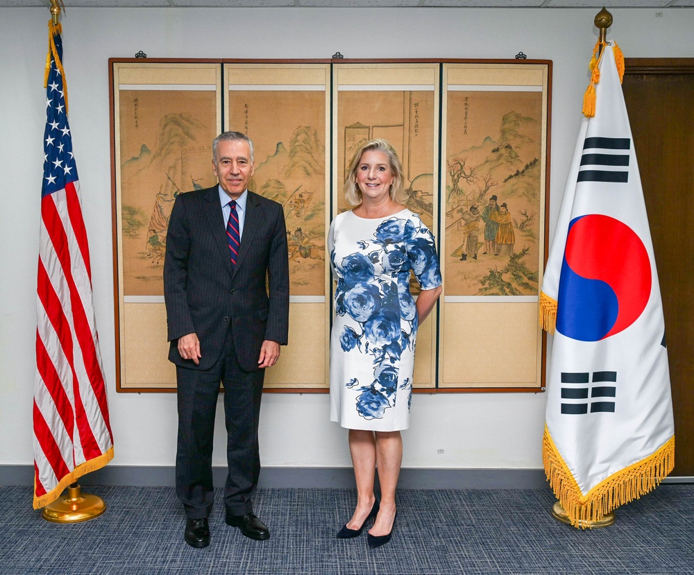 SECARMY Visits South Korea