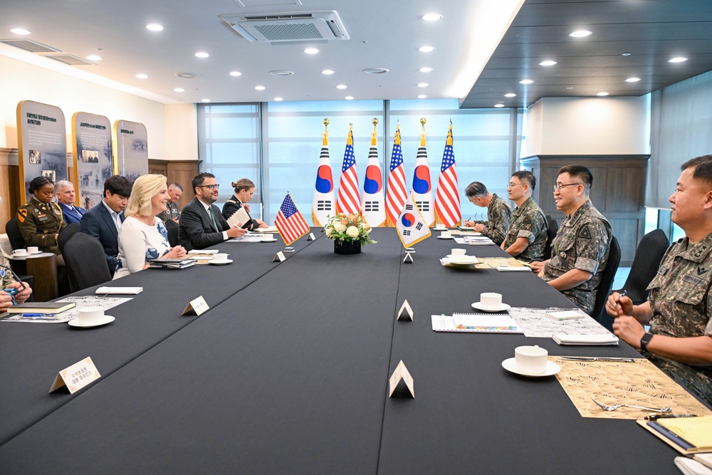 SECARMY Visits South Korea