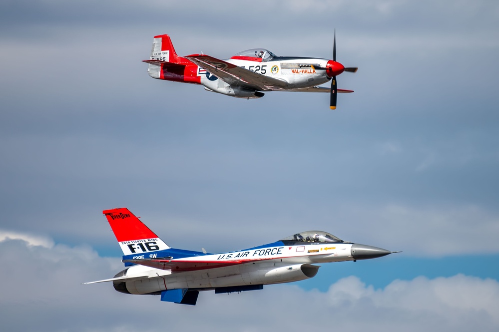 The Air Combat Command F-16 Viper Demonstration Team performs at the Reno Air Show