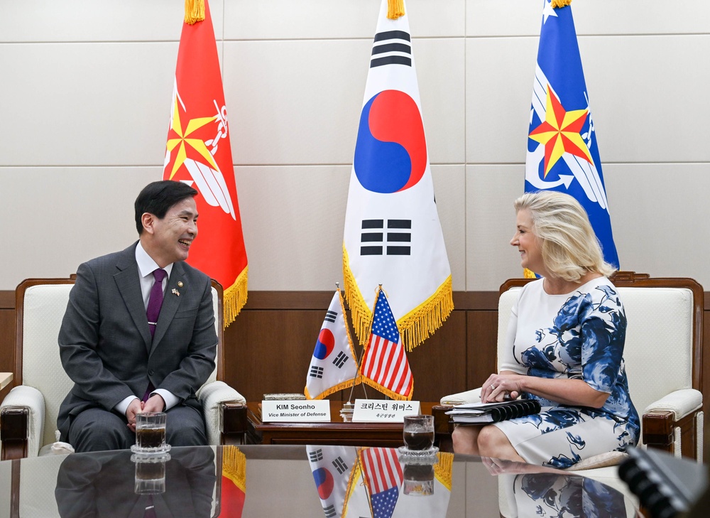 SECARMY Visits South Korea