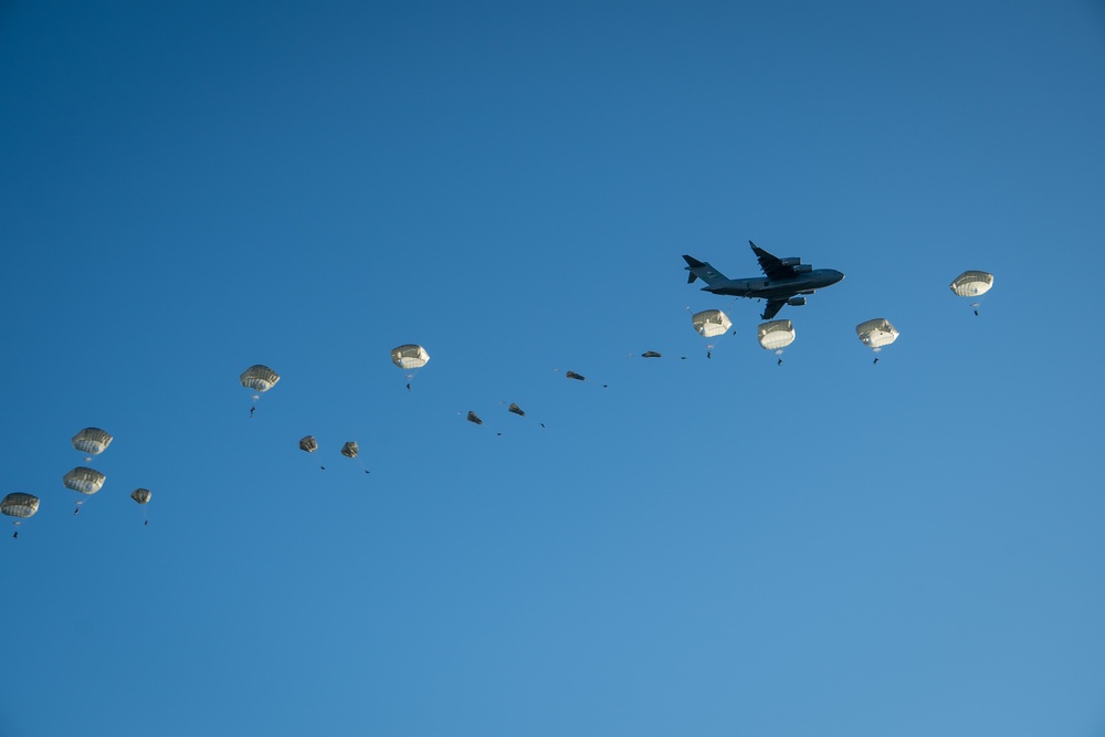 Arctic Angels Conduct Airborne Operations During JPMRC 25-01