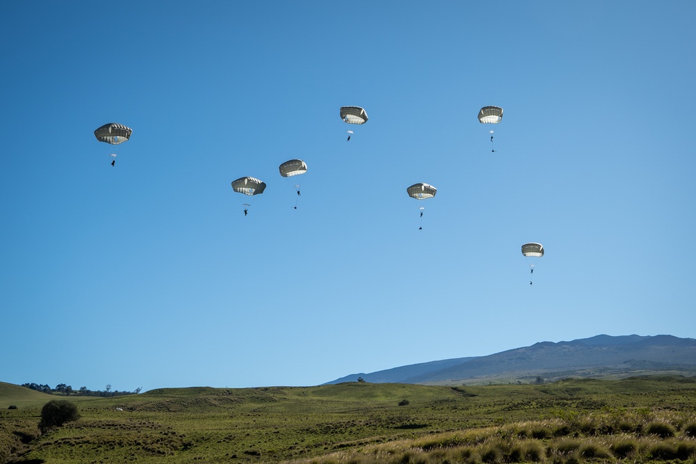 Arctic Angels Conduct Airborne Operations During JPMRC 25-01