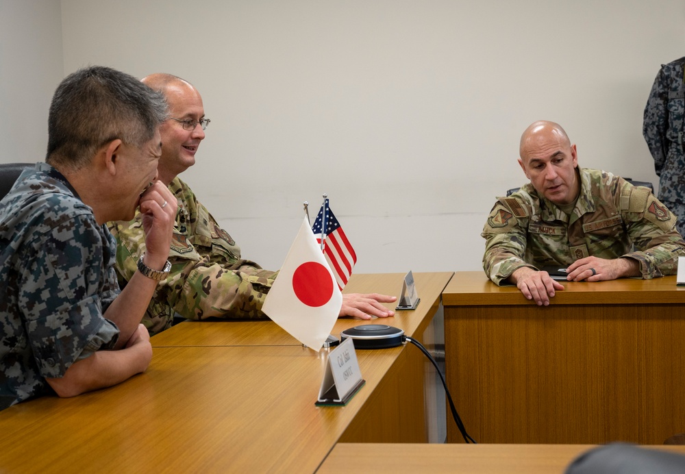 374 AW leadership visits JASDF OSW