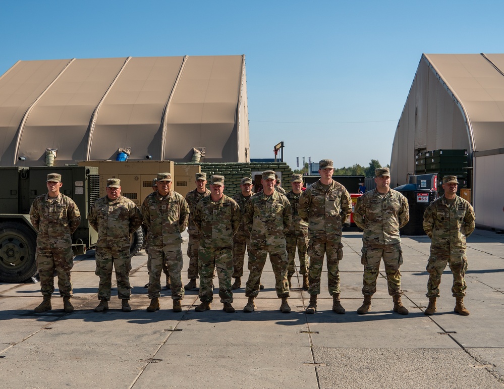 General James Mingus visits the 1st Cavalry Division Artillery DIVARTY