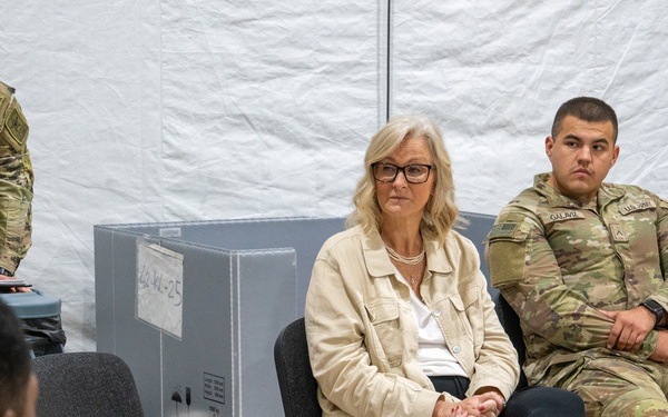 Mrs. Amy Mingus visits the 1st Cavalry Division Artillery DIVARTY