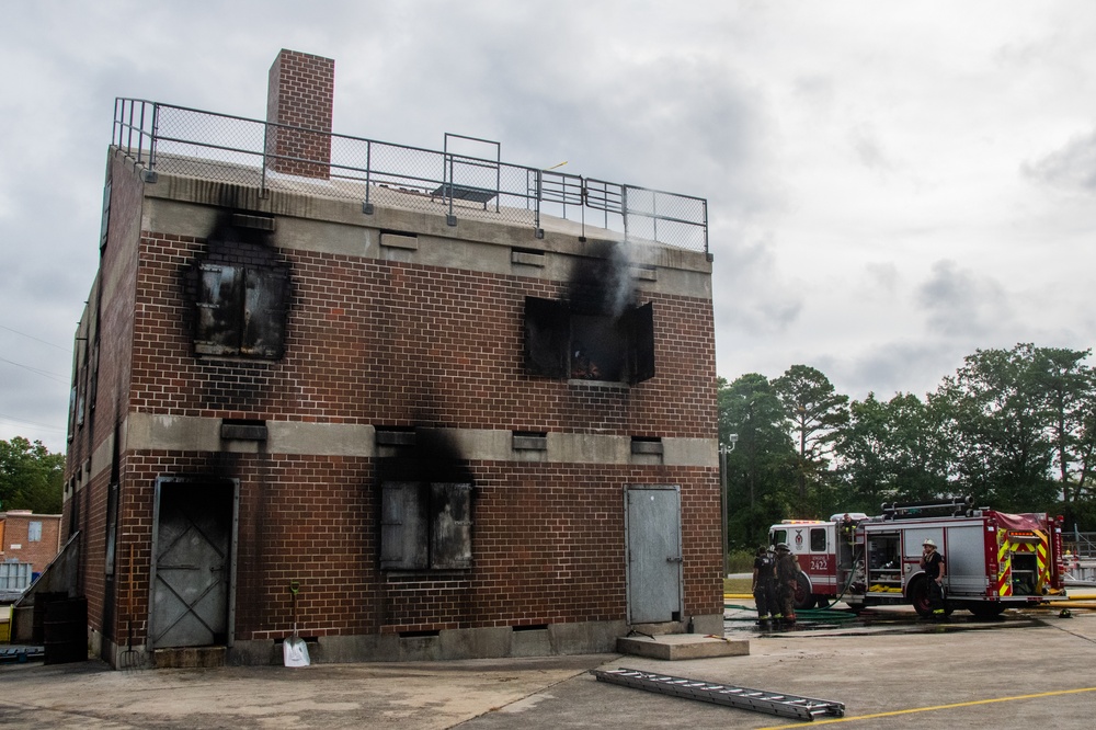 177th Fighter Wing Joins Local Fire Department for Controlled Burn VEIS Training