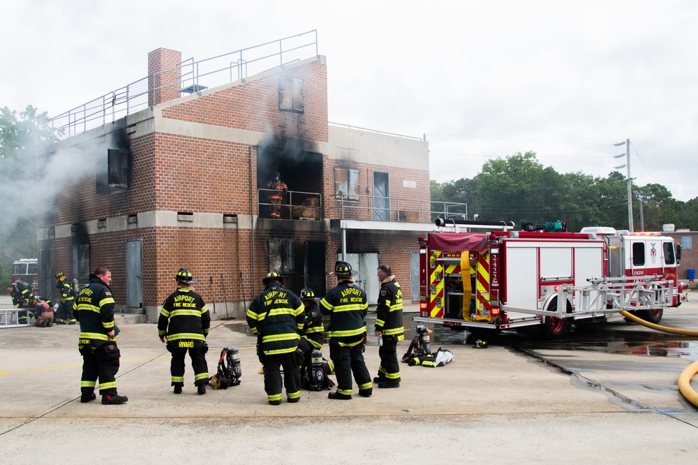 177th Fighter Wing Joins Local Fire Department for Controlled Burn VEIS Training