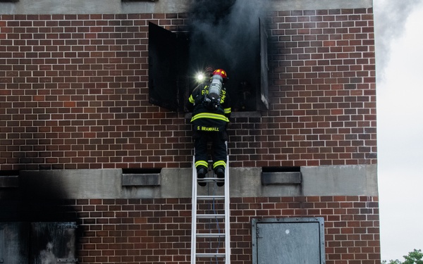 177th Fighter Wing Joins Local Fire Department for Controlled Burn VEIS Training